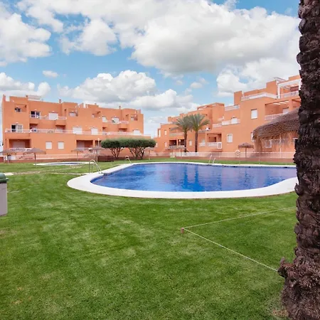Seaside In + Pool Appartement *